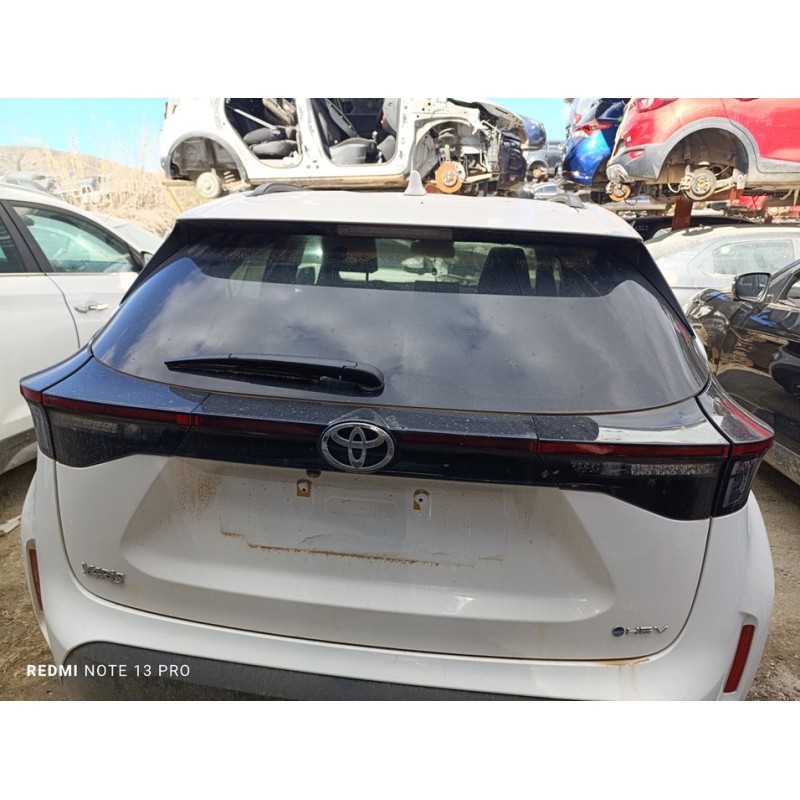Recambio de porton trasero para toyota yaris cross hybrid 2wd active tech referencia OEM IAM 670050D802  