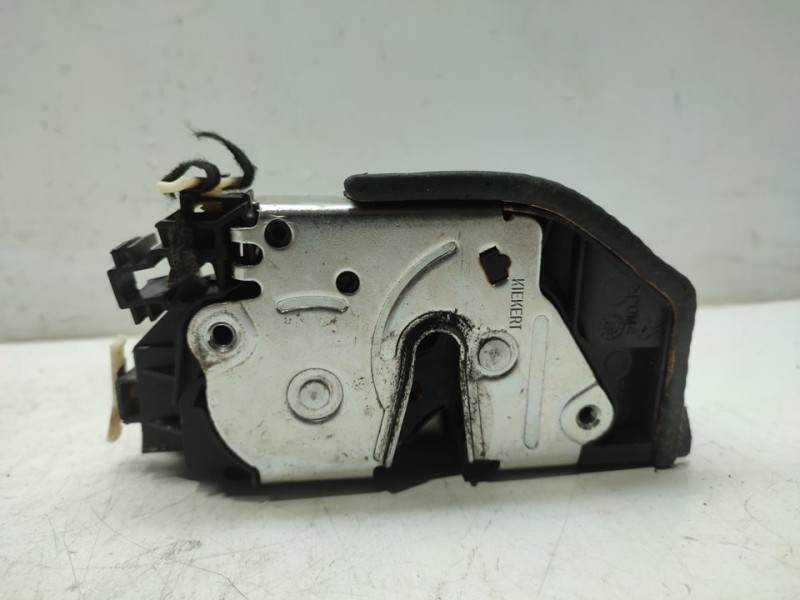 Recambio de cerradura puerta trasera izquierda para bmw serie 1 lim. (f20) 118i referencia OEM IAM 7229459  