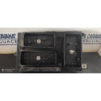 Recambio de caja reles / fusibles para opel astra gtc cosmo referencia OEM IAM 13205783  
