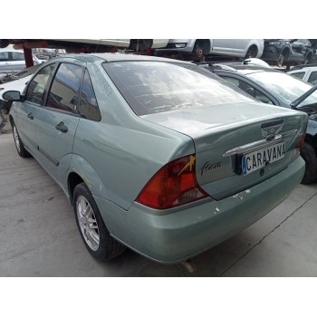 ford focus berlina (cak) del año 2001