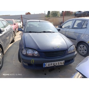 toyota avensis berlina (t 22) del año 2000