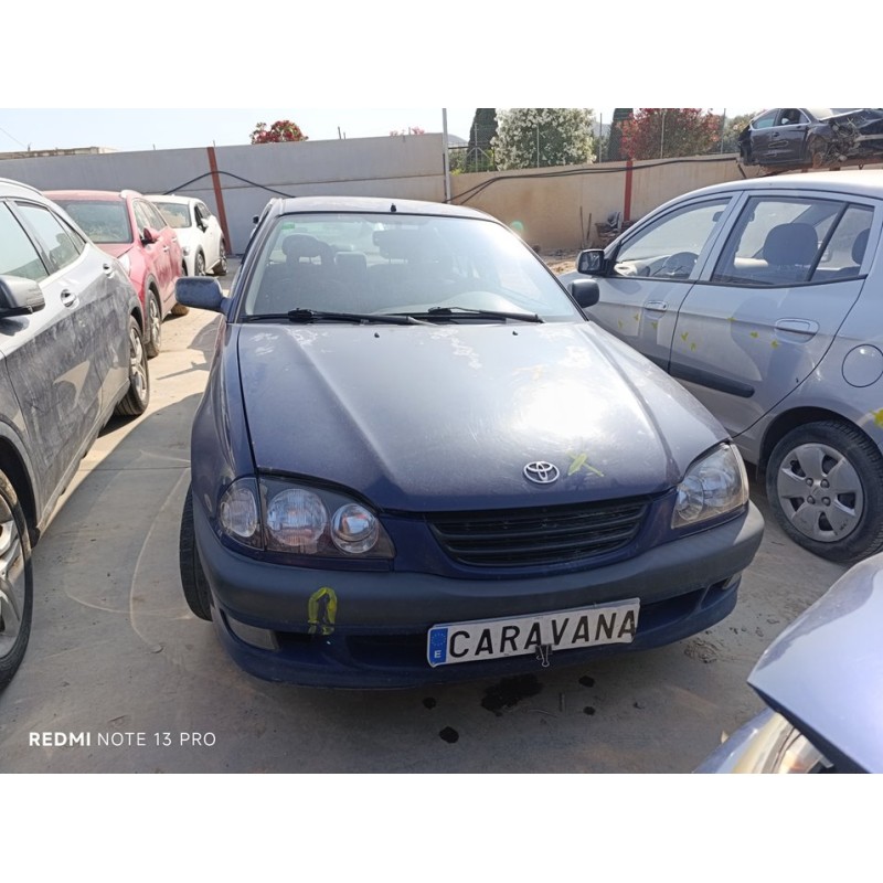 toyota avensis berlina (t 22) del año 2000