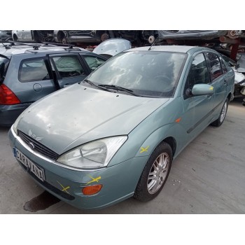 ford focus berlina (cak) del año 2001