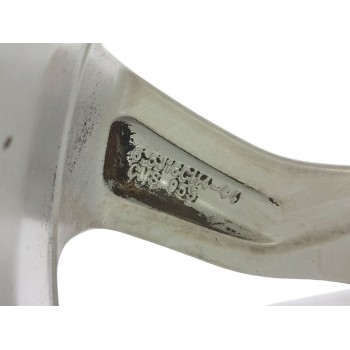 Recambio de llanta para renault clio iv limited referencia OEM IAM 403002455R  