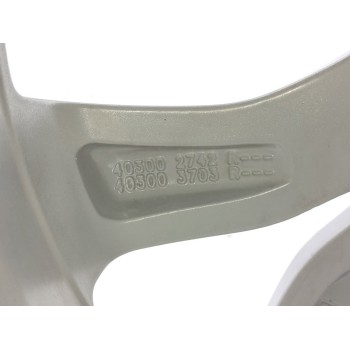 Recambio de llanta para renault clio iv limited referencia OEM IAM 403002455R  