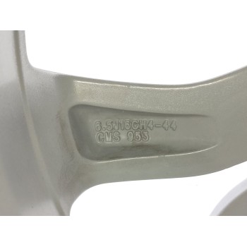 Recambio de llanta para renault clio iv limited referencia OEM IAM 403002455R  