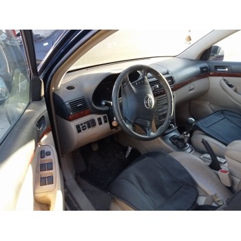 toyota avensis berlina (t25) del año 2003