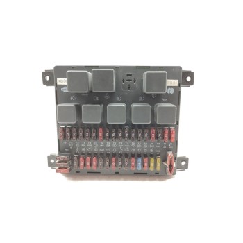 Recambio de caja reles / fusibles para nissan trade 100 75 referencia OEM IAM 24063G4901  