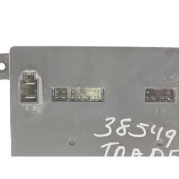 Recambio de caja reles / fusibles para nissan trade 100 75 referencia OEM IAM 24063G4901  