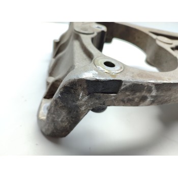 Recambio de soporte cambio para maserati levante diesel referencia OEM IAM 670034898  