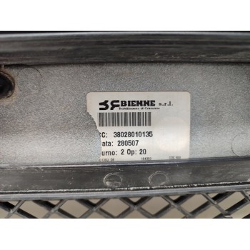 Recambio de rejilla delantera para iveco daily caja cerrada (2006 =>) referencia OEM IAM 3802801  