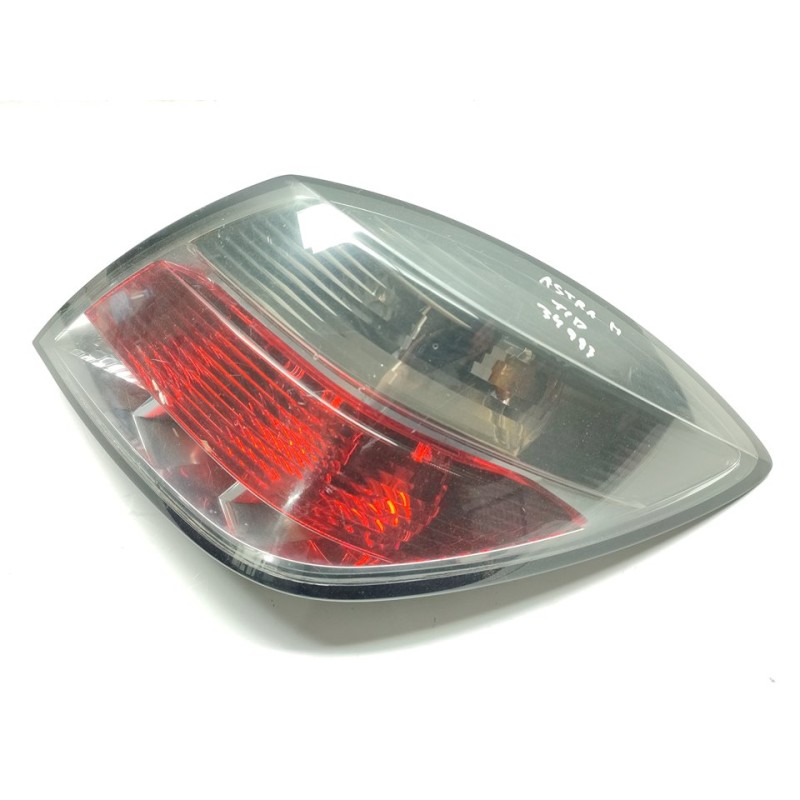 Recambio de piloto trasero derecho para opel astra gtc cosmo referencia OEM IAM 1222118  