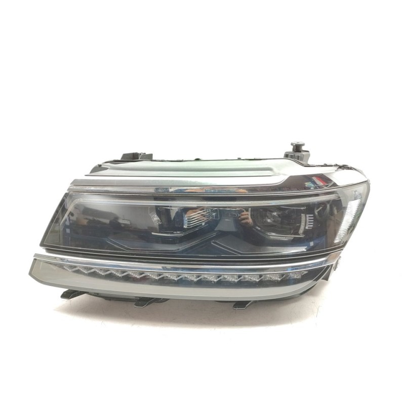 Recambio de faro izquierdo para volkswagen tiguan sport bmt referencia OEM IAM 5NB941081D  