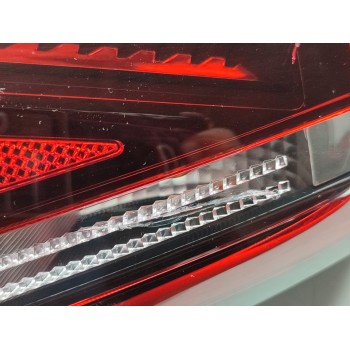 Recambio de piloto trasero derecho para citroën c4 berlina plus referencia OEM IAM 9831100080  