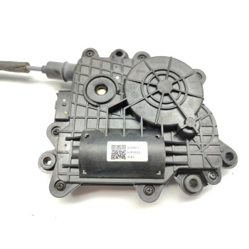 Recambio de cerradura puerta trasera derecha para hyundai genesis basis referencia OEM IAM 81420B1010  