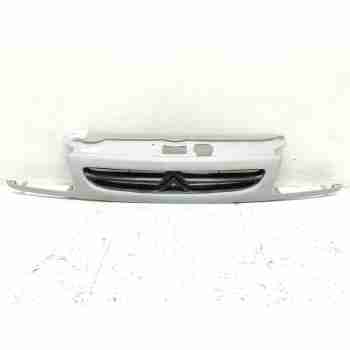 Recambio de rejilla delantera para citroën saxo referencia OEM IAM 9628654777  