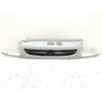 Recambio de rejilla delantera para citroën saxo referencia OEM IAM 9628654777  