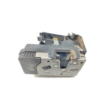 Recambio de cerradura puerta trasera izquierda para opel vivaro combi 2.7t corto referencia OEM IAM 8200282323  