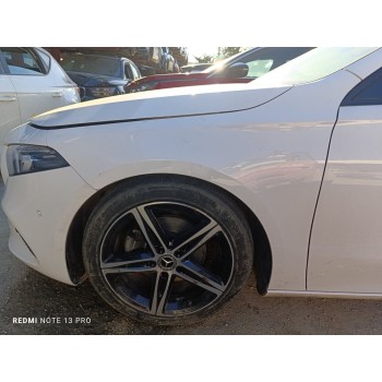 Recambio de aleta delantera izquierda para mercedes-benz clase a berlina (bm 177) a 180 d (177.103) referencia OEM IAM A17788105