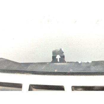 Recambio de rejilla delantera para mitsubishi l 200 (k34t) referencia OEM IAM MR523853 M 