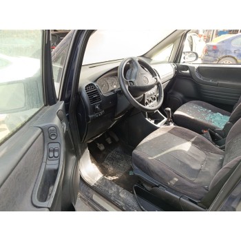 opel zafira a del año 2000