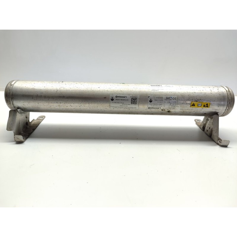 Recambio de deposito suspension para maserati levante diesel referencia OEM IAM 6700375210  