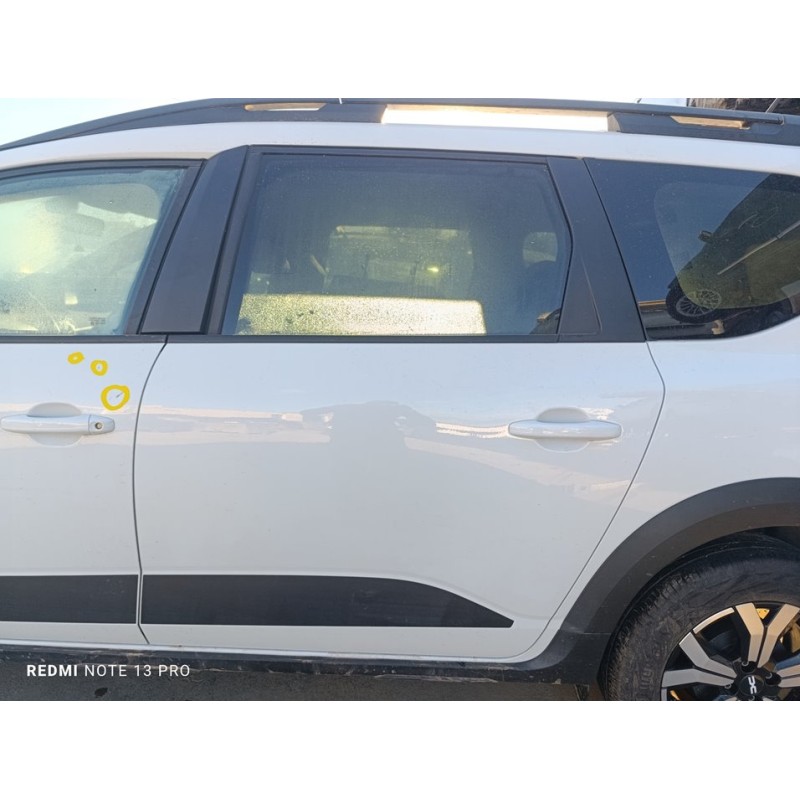 Recambio de puerta trasera izquierda para dacia jogger expression referencia OEM IAM 821011599R  