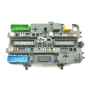 Recambio de caja reles / fusibles para opel astra h berlina cosmo referencia OEM IAM 13180775DL  