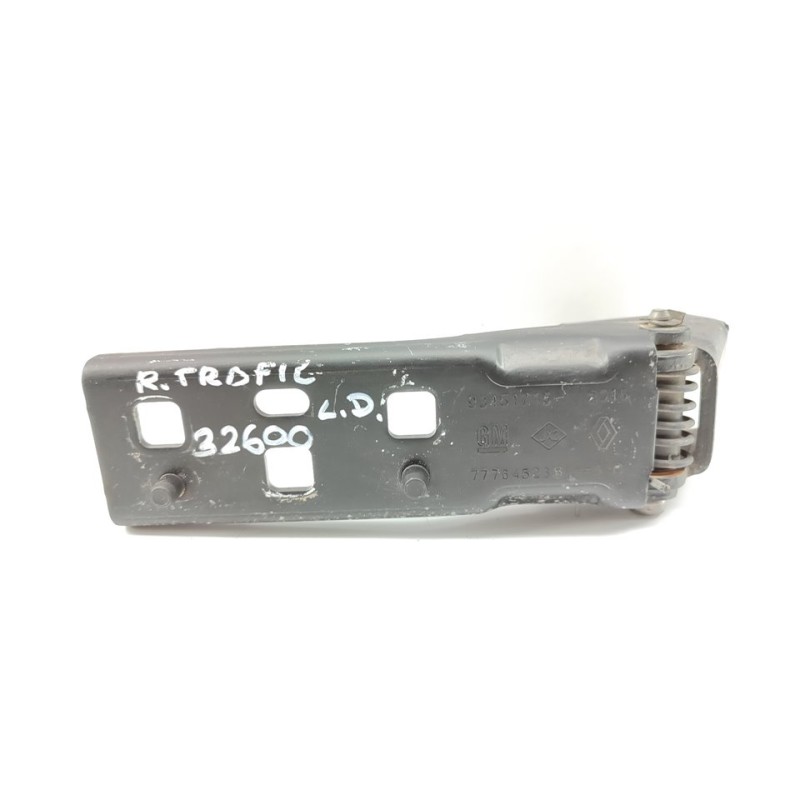 Recambio de soporte / guia puerta corredera para renault trafic furgón l1h1 2,7t referencia OEM IAM 777645238R  