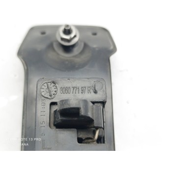 Recambio de maneta exterior lateral izquierda para dacia dokker essential referencia OEM IAM 806077197R  