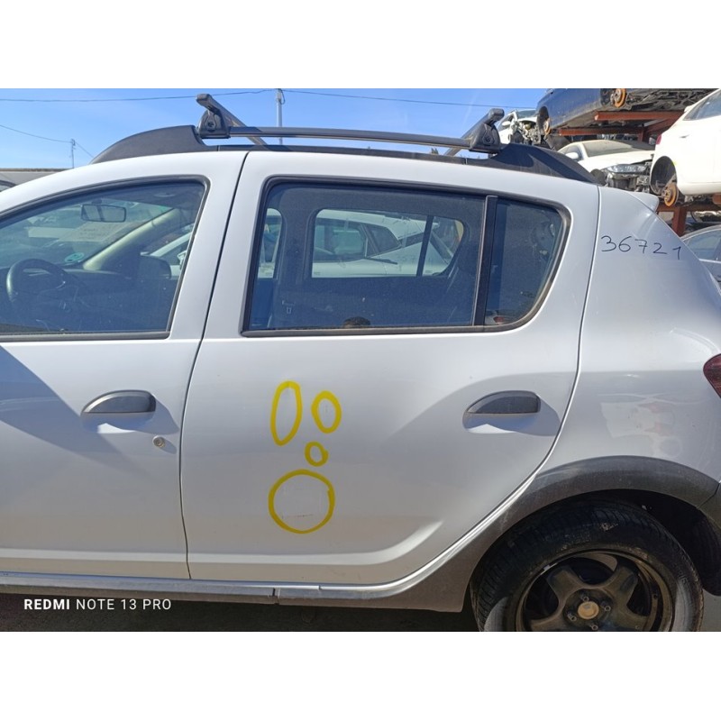 Recambio de puerta trasera izquierda para dacia sandero stepway comfort referencia OEM IAM 821017625R  