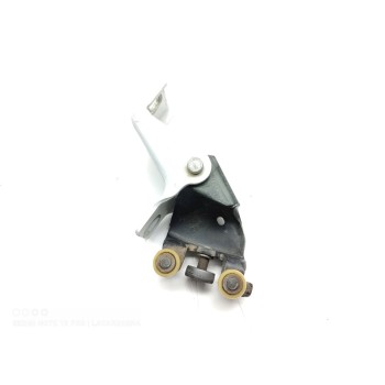 Recambio de soporte / guia puerta corredera para dacia dokker essential referencia OEM IAM 824A65571R  