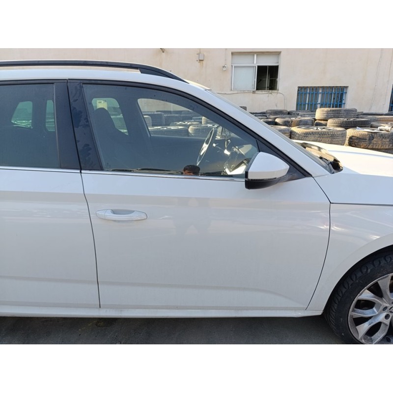 Recambio de puerta delantera derecha para skoda kamiq (nw4) sport referencia OEM IAM 658831052A  