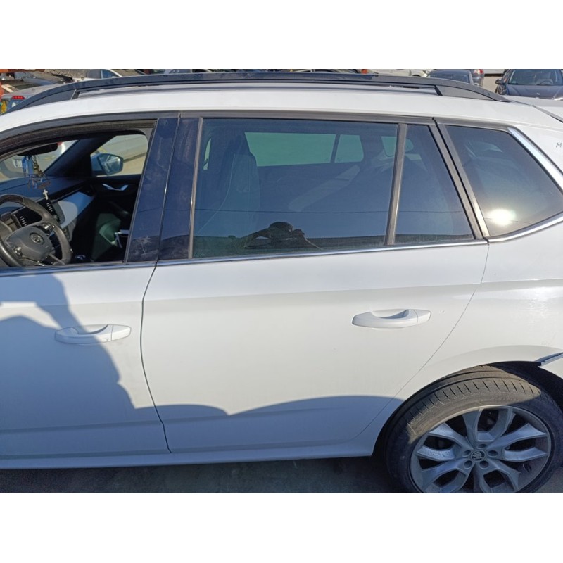 Recambio de puerta trasera izquierda para skoda kamiq (nw4) sport referencia OEM IAM 658833051C  