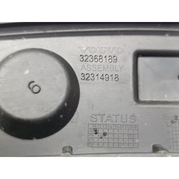 Recambio de aletin trasero derecho para volvo xc 40 core 2wd referencia OEM IAM 32368189  