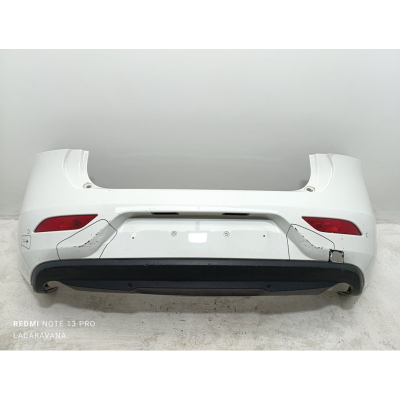 Recambio de paragolpes trasero para volvo v40 momentum referencia OEM IAM 39820432  