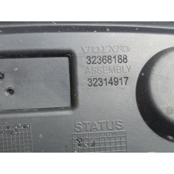 Recambio de aletin trasero izquierdo para volvo xc 40 core 2wd referencia OEM IAM 32368188  