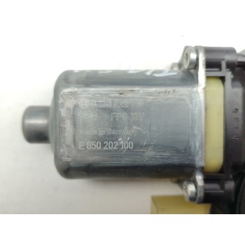 Recambio de motor elevalunas delantero derecho para audi a3 sportback (8vf) basic referencia OEM IAM 5Q0959802B  