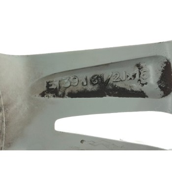 Recambio de llanta para toyota avensis (t27) active referencia OEM IAM 4261105330  