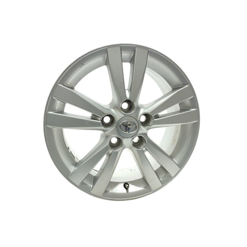 Recambio de llanta para toyota avensis (t27) active referencia OEM IAM 4261105330  