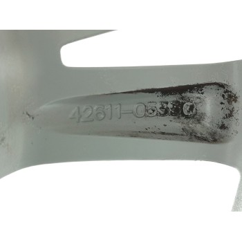 Recambio de llanta para toyota avensis (t27) active referencia OEM IAM 4261105330  