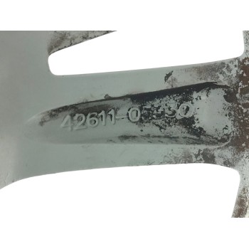 Recambio de llanta para toyota avensis (t27) active referencia OEM IAM 4261105330  