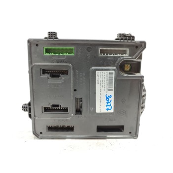 CAJA RELES / FUSIBLES 284B17882R 