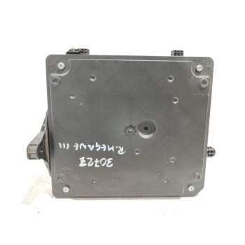 Recambio de caja reles / fusibles para renault megane iii berlina 5 p dynamique referencia OEM IAM 284B17882R  