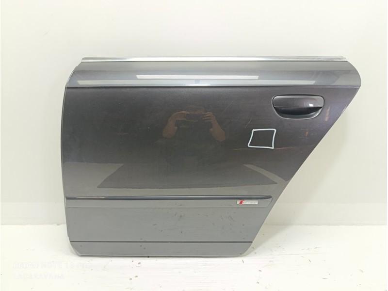 Recambio de puerta trasera izquierda para audi a4 avant (8e) 2.0 tdi referencia OEM IAM 8E0833051J  