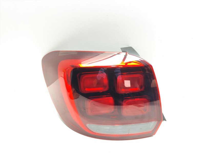 Recambio de piloto trasero izquierdo para dacia sandero comfort referencia OEM IAM 265554938R  