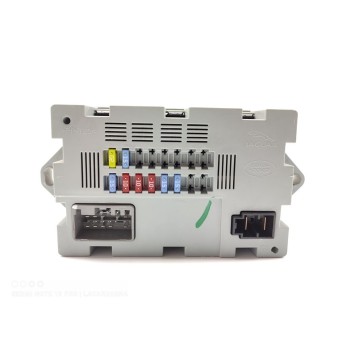 CAJA RELES / FUSIBLES CPLA14Q073AA 