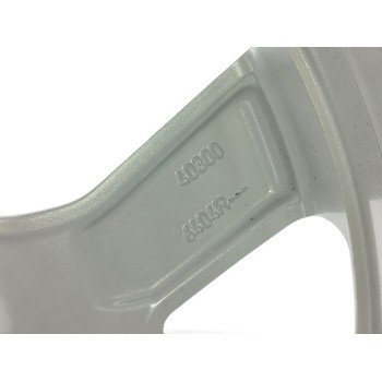 Recambio de llanta para renault kadjar limited referencia OEM IAM 403006404R  