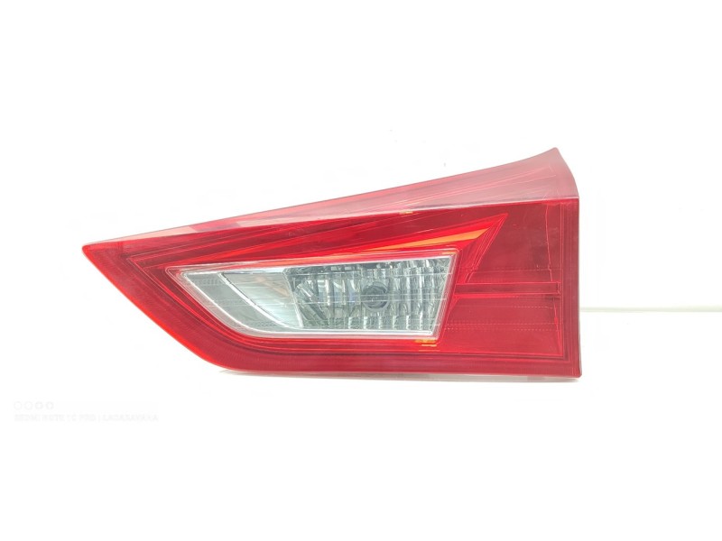 Recambio de piloto trasero derecho interior para toyota auris hybrid business referencia OEM IAM 02268  