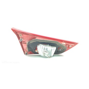 Recambio de piloto trasero derecho interior para toyota auris hybrid business referencia OEM IAM 02268  